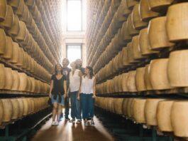 Parmigiano Reggiano: a Cibus 2021 presentato il Festival dei Caseifici Aperti