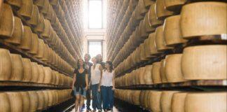 Parmigiano Reggiano: a Cibus 2021 presentato il Festival dei Caseifici Aperti