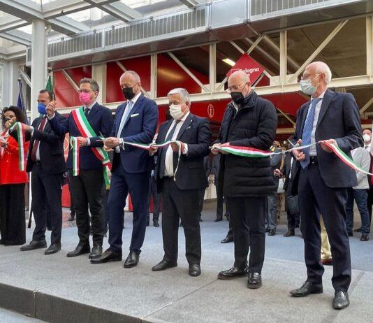 Taglio del nastro per la fiera Eima International a Bologna.