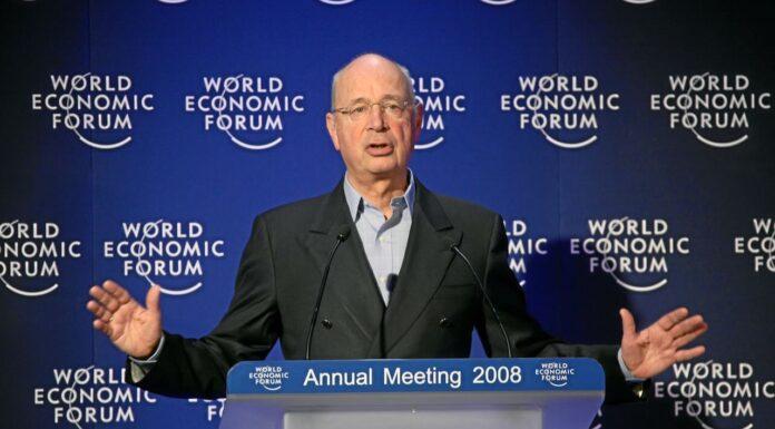 Klaus Schwab: «Annientare il dissenso manipolando le menti”