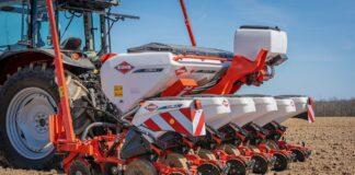 KUHN. KOSMA: un universo di leggerezza