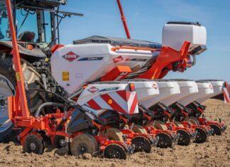 KUHN. KOSMA: un universo di leggerezza