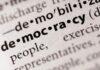 Qual è l’essenza della democrazia?