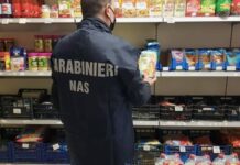 Nel deposito topi ed escrementi, sequestrata una tonnellata di salumi e formaggi