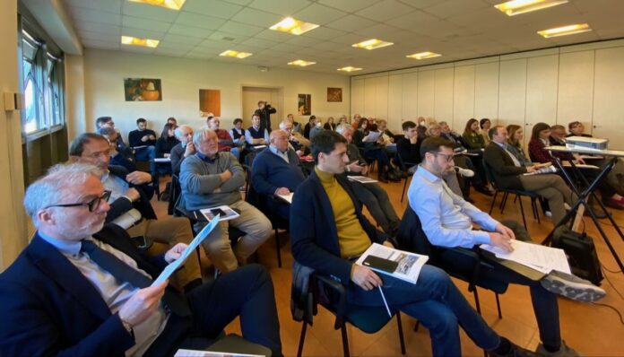 Foto_ADBPo_-_Veduta_partecipanti_incontro