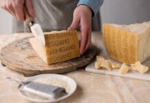 Parmigiano Reggiano e Grana Padano insieme contro le pratiche ingannevoli