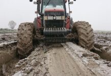 Macchine agricole, mercato in stallo