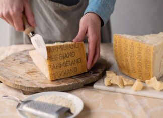On Air la nuova campagna internazionale del Consorzio Del Parmigiano Reggiano per i Mercati Francese, Svizzero e Tedesco