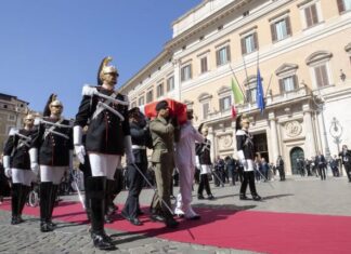 “Il diavolo fa le pentole … e anche i coperchi” – Re Giorgio. Sovrano di un popolo che non gli è riconoscente.