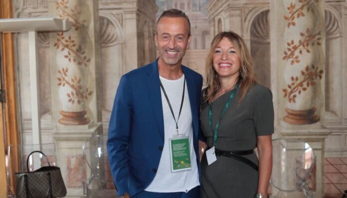 Nicola Bertinelli, presidente del Consorzio del Parmigiano Reggiano, e Barbara Nappini, presidentessa di Slow Food Italia