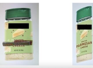 Fake Parmigiano Reggiano sui pannelli pubblicitari alla fiera Anuga di Colonia
