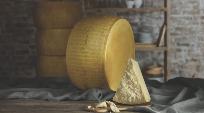 Il Consorzio del Parmigiano Reggiano vola a Colonia per Anuga: per l’occasione verrà presentato in anteprima il nuovo spot per il mercato tedesco, svizzero e francese