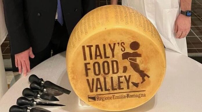 Il Parmigiano Reggiano a Tokyo alla cena inaugurale