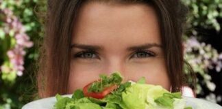 Addio insalata in busta, Ue bandisce le confezioni monouso di frutta e verdura