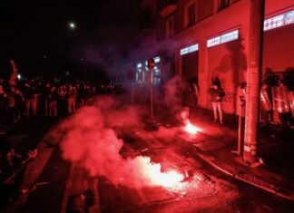 “Il diavolo fa le pentole … e anche i coperchi” – 25 novembre: non c’è stata necessità di controllo del “movimento ondulatorio” dei mezzi di polizia. (video)