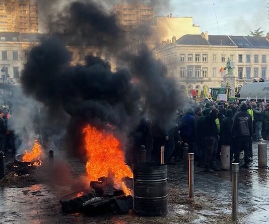 Agricoltori in piazza a Bruxelles, nel cuore dell’Europa