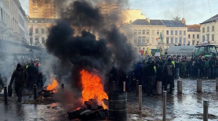 Agricoltori in piazza a Bruxelles, nel cuore dell’Europa