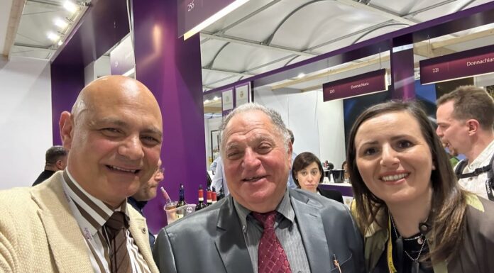 Alla 56° edizione del Vinitaly si arricchisce di 20 nomi l’Albo d’Oro del “Premio Angelo Betti – Benemeriti della Vitivinicoltura”