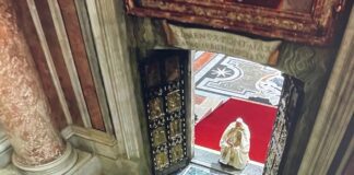 Papa Francesco ha aperto la Porta Santa dando vita al Giubileo 2025 della Speranza.