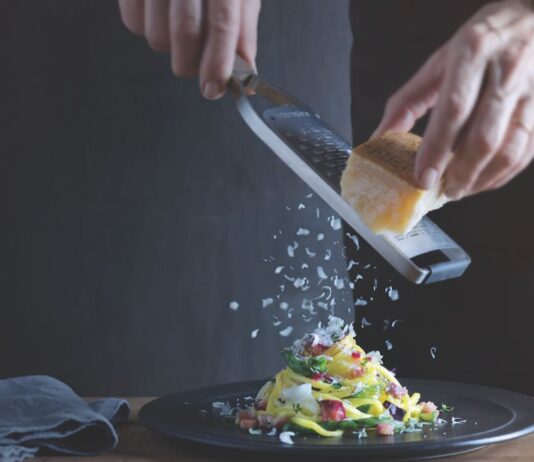 Parmigiano Reggiano main sponsor di Identità Golose 2025: degustazioni e appuntamenti con i protagonisti della ristorazione italiana a “Identità Di Formaggio”