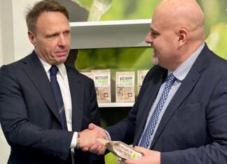 SANA 2025. Il Ministro Lollobrigida allo stand COPROB