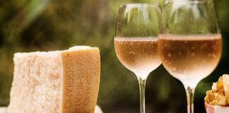 Il Parmigiano Reggiano protagonista a Vinitaly 2025, tra abbinamenti d’eccellenza e promozione del territorio