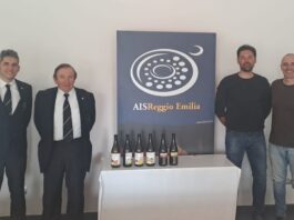 Strada del Casalino, meritato successo durante la presentazione dei vini della Casa Vinicola di Canossa.