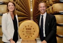 Consorzio Del Parmigiano Reggiano: la Presidente Del Parlamento Europeo Roberta Metsola in visita a un caseificio della DOP