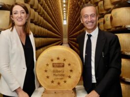 Consorzio Del Parmigiano Reggiano: la Presidente Del Parlamento Europeo Roberta Metsola in visita a un caseificio della DOP