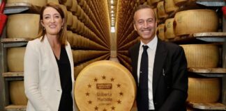 Consorzio Del Parmigiano Reggiano: la Presidente Del Parlamento Europeo Roberta Metsola in visita a un caseificio della DOP