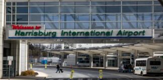 Un hacker dirotta il sistema di diffusione sonora dell’aeroporto per riprodurre un messaggio anti-Trump