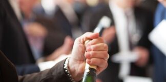 Il vino online tira il freno: il commercio elettronico rallenta e l’operazione Tannico-Valap diventa un segnale