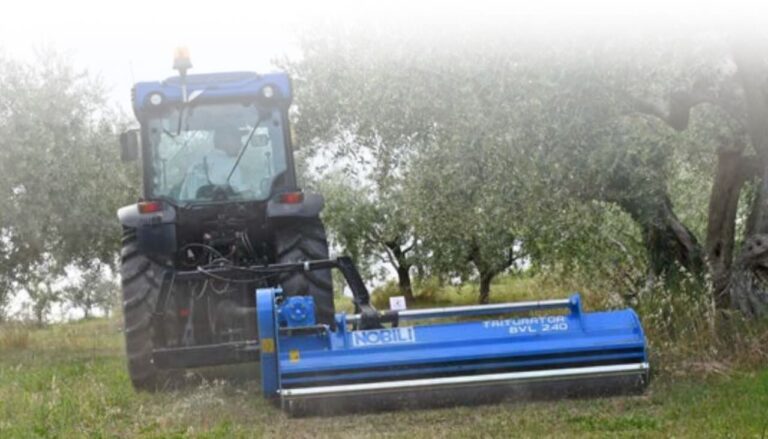 Nobili BVL serie 100. Specializzata in frutteti e oliveti.