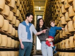 Visite guidate, degustazioni, fitness e attività per bambini: sabato 23 e domenica 24 maggio torna “caseifici aperti”