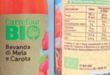 Frammenti di vetro nella bevanda bio “mela carota” Carrefour richiamata dalla ventita