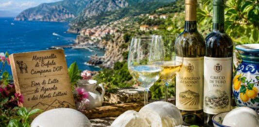 Vino, Mozzarella di Bufala e Fior di Latte, le anime bianche della Campania