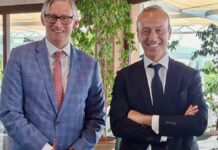 Il Console Generale Degli Stati Uniti Douglass Benning in visita alla filiera del Parmigiano Reggiano