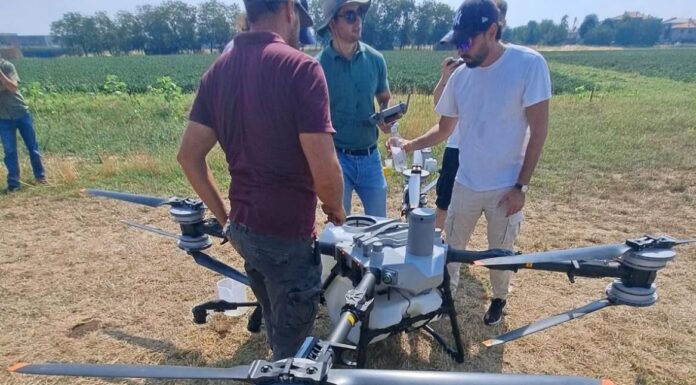 All’azienda Cotti di Pilastro i nutrienti per pomodoro e medica arrivano dal cielo