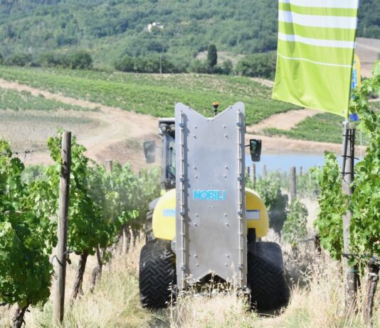 Agosto. In campo con le attrezzature Nobili spa
