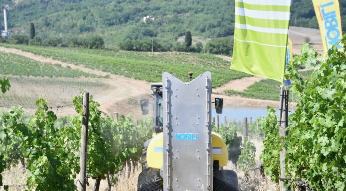 Agosto. In campo con le attrezzature Nobili spa