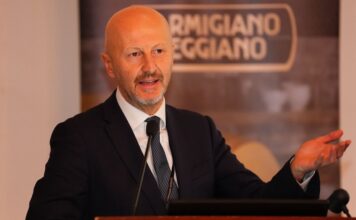 Il progetto “Vivi il Parmigiano Reggiano” prende forma. Casa: “Vogliamo trasformarlo in un’esperienza, come avviene per lo Champagne e il Chianti”